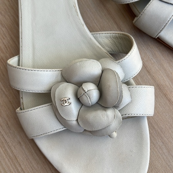 Authentic Chanel slide. Loved very much - Picture 2 of 7